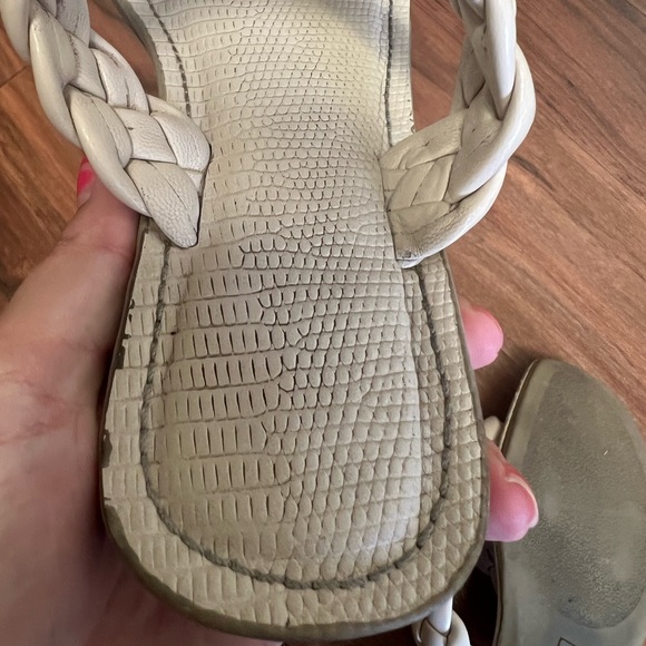 Well worn cream sandals - Picture 3 of 5